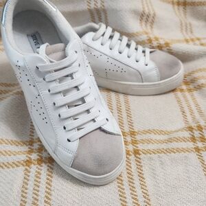 Steve Madden White Leather Sneakers with Gray Suede Toe